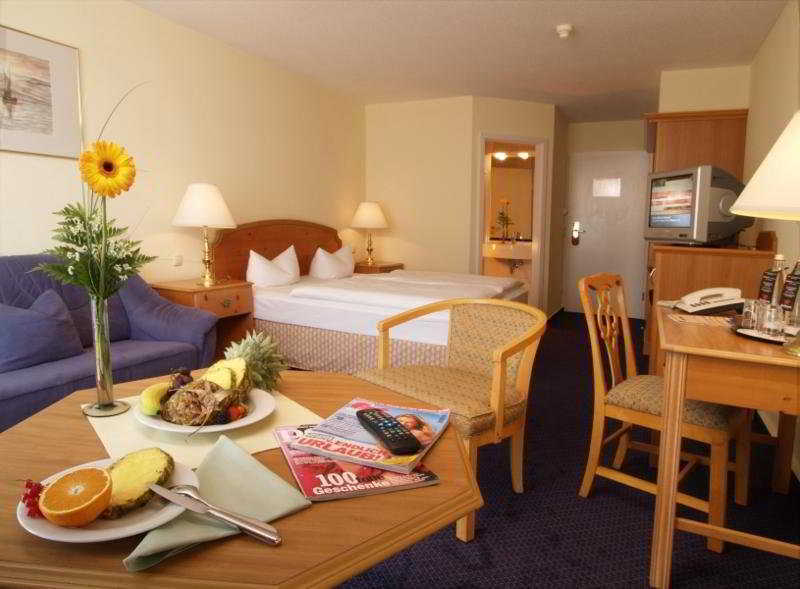 Hotel Zur Post - Ein Rovell Hotel Heringsdorf  Exterior photo