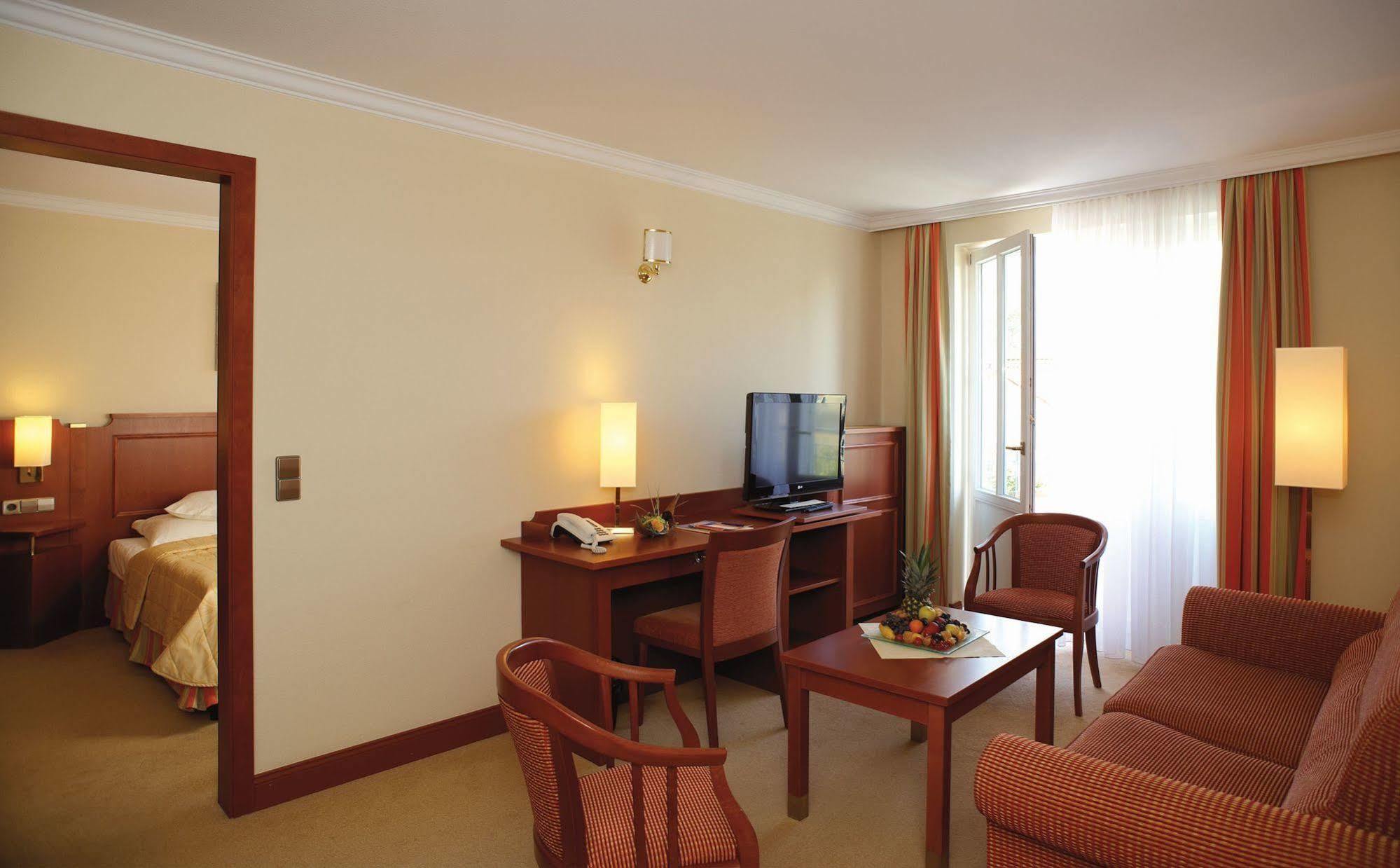 Hotel Zur Post - Ein Rovell Hotel Heringsdorf  Exterior photo